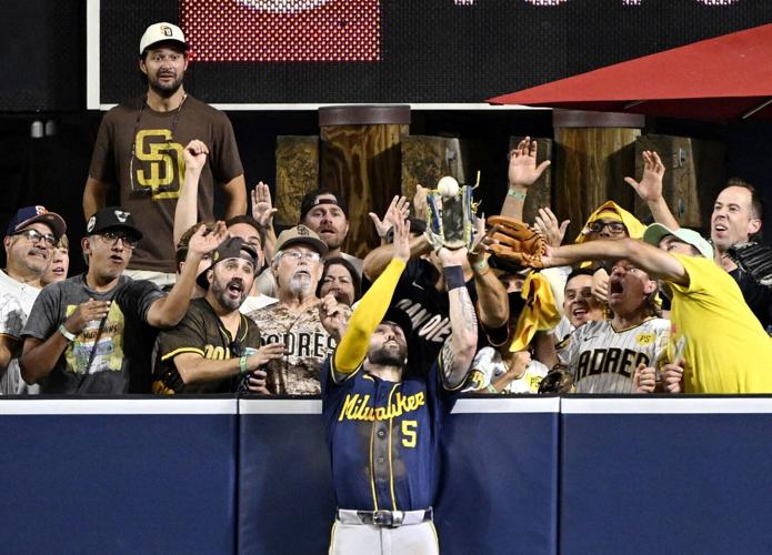 BASEBALL-MLB-SD-MIL/