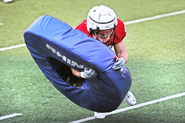 081021_uwfbpractice_07kw-08102021111037