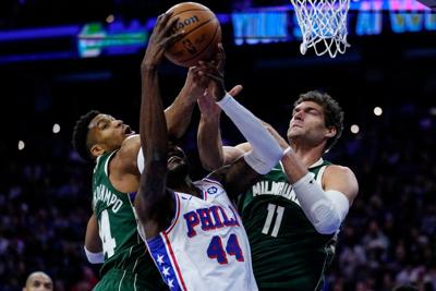 Bucks vs. 76ers - Giannis Antetokounmpo, Brook Lopez
