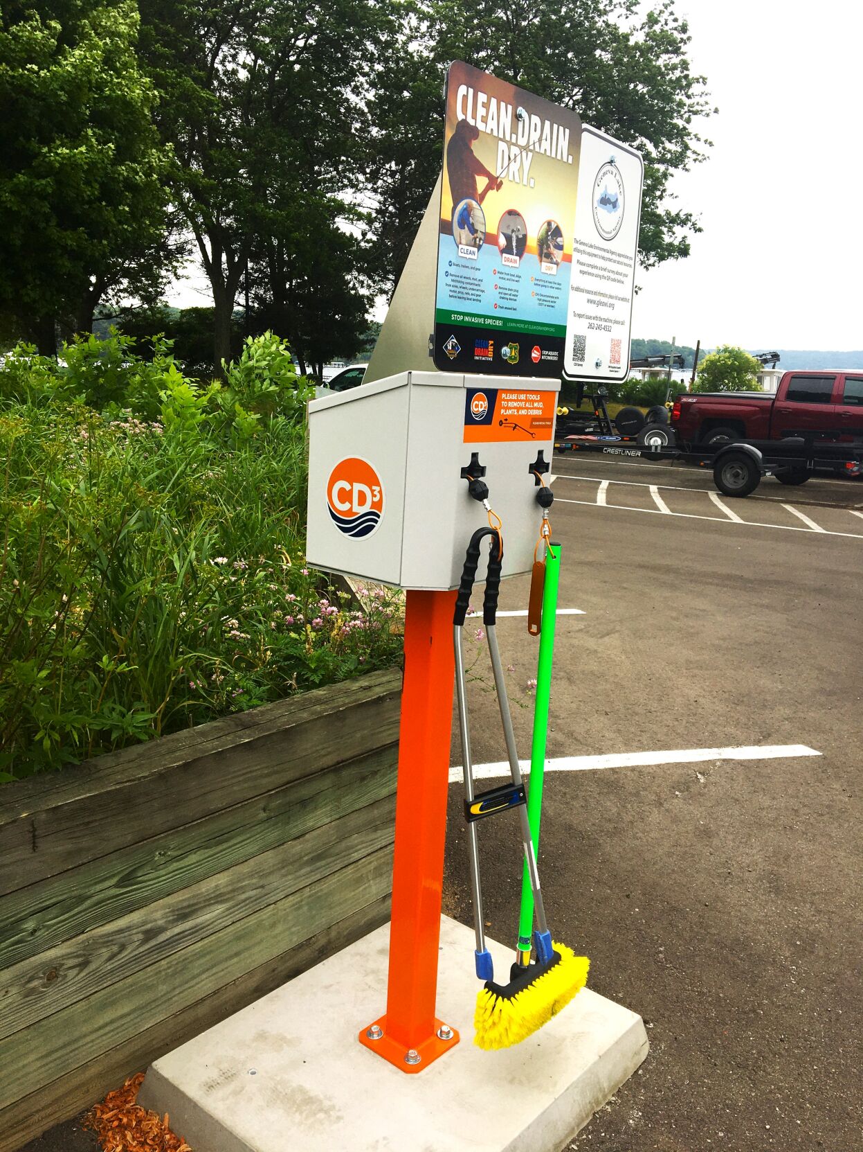 CD3 Roadside Waterless Cleaning System unit at Williams Bay's Geneva Lake boat launch