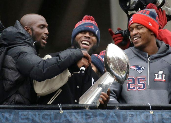 Patriots White Retires Football