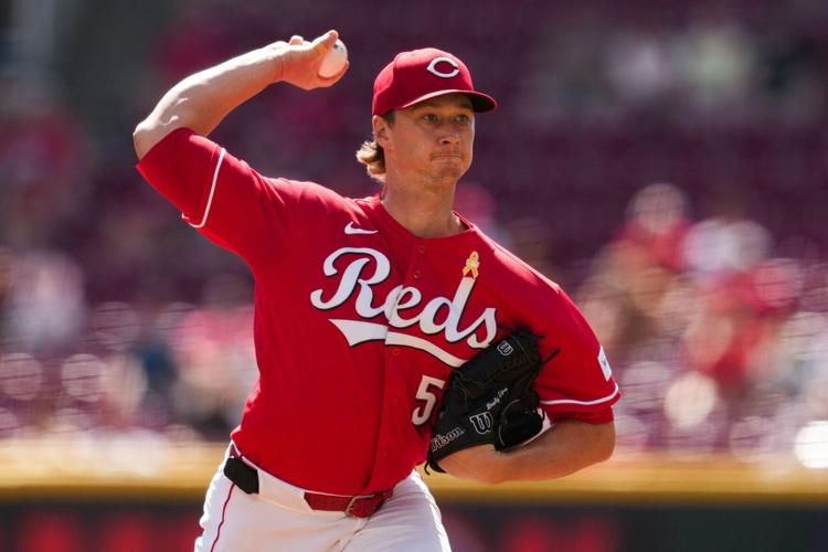 BASEBALL-MLB-CIN-MIL/