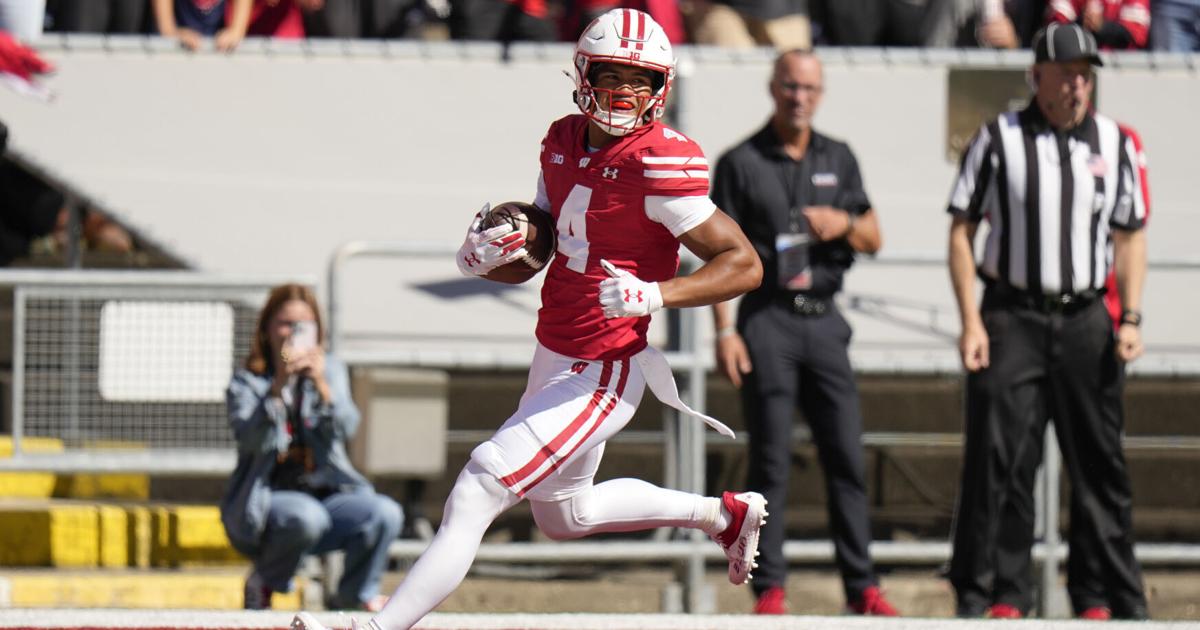 Wisconsin Kicker Photos: Wisconsin football takes down South Dakota