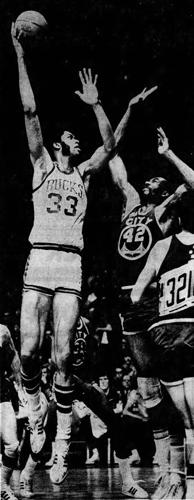 Bucks in Madison Image 07 (high-res)