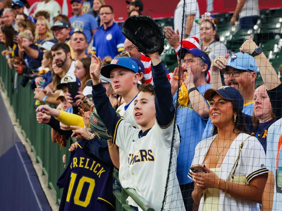 A1 Brewers fan photo