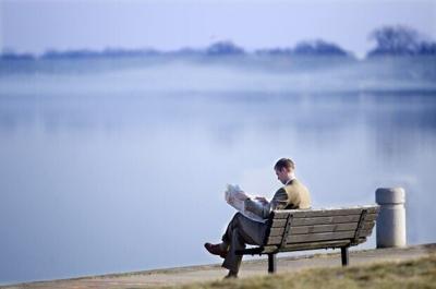 12 more reasons reading a printed newspaper is better — Karen Jackson