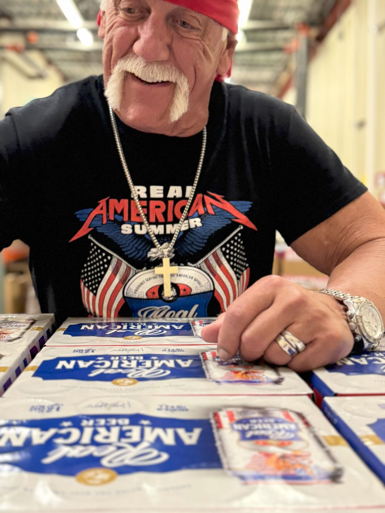 Hulk Hogan to appear at Stinebrink's Piggly Wiggly in Lake Geneva on Wednesday, March 19 from 2-3:30 p.m.