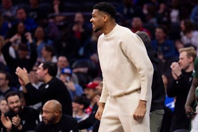 Bucks 76ers Basketball