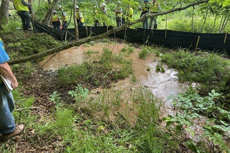 An estimated 1,600 to 1,900 gallons of drilling fluid spilled into a forested wetland on the Bad River Band’s reservation during construction of Enbridge’s Line 5 reroute on June 27, according to EarthJustice.