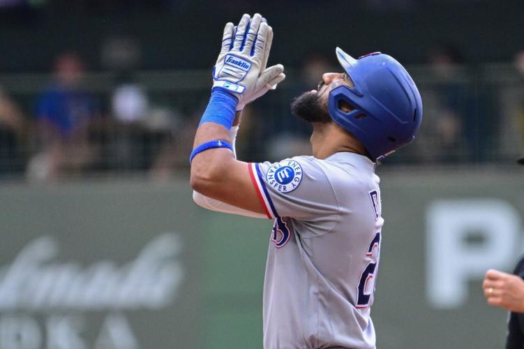 BASEBALL-MLB-MIL-TEX/