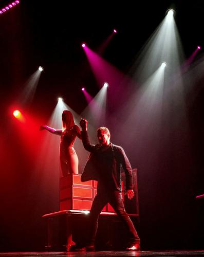 Tristan Crist origami illusion