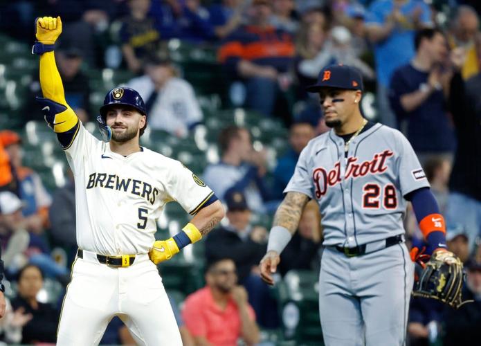 Tigers Brewers Baseball