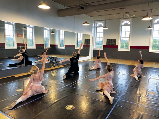 Broadway Academy dancers 2