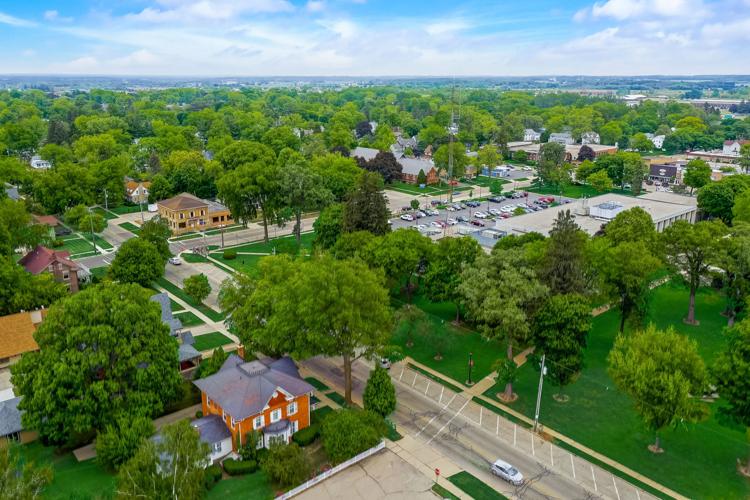 Courthouse square