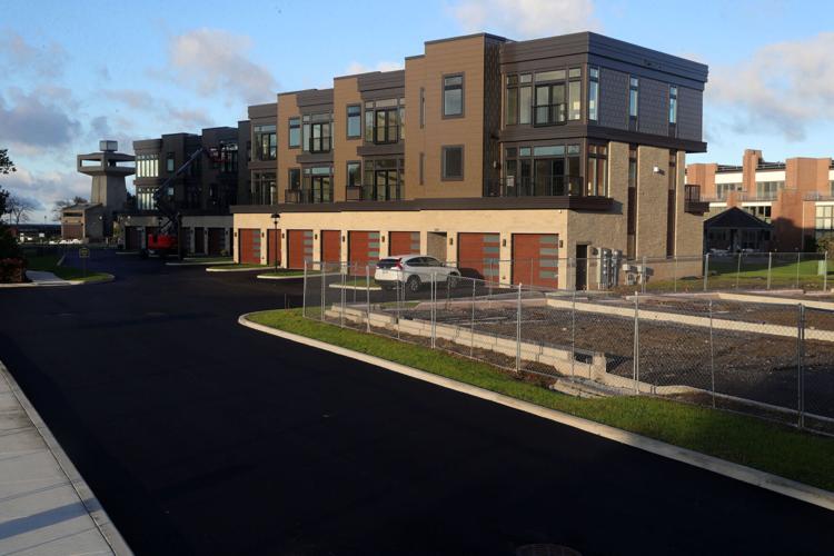 Development 240-260 Lakefront Blvd