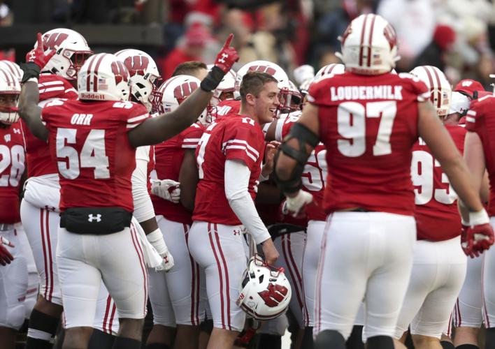 Badgers 38, Spartans 0
