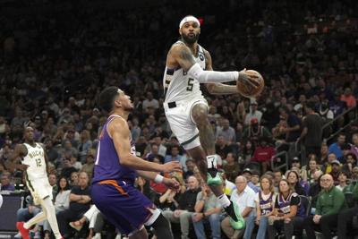 Bucks Suns Basketball