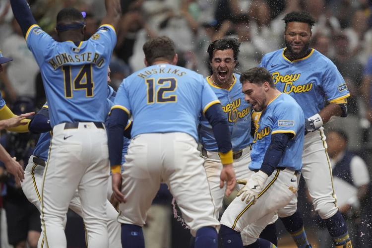 Padres Brewers Baseball