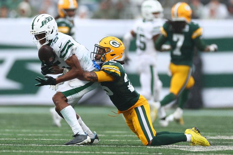 FOOTBALL-NFL-NYJ-GB/