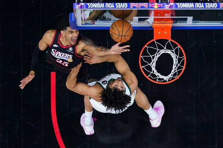 Bucks 76ers Basketball