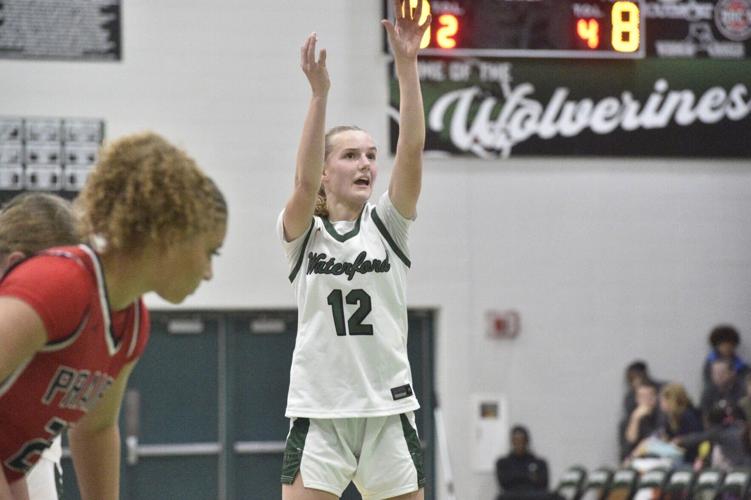 Alyson Brechtl shoots free throw