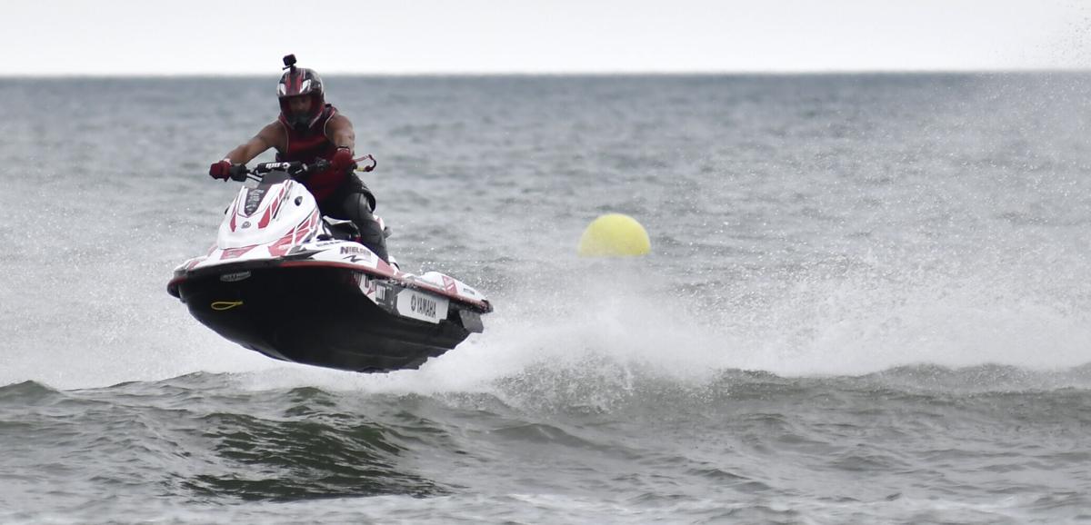 JETSKI TRIPLE CROWN photo