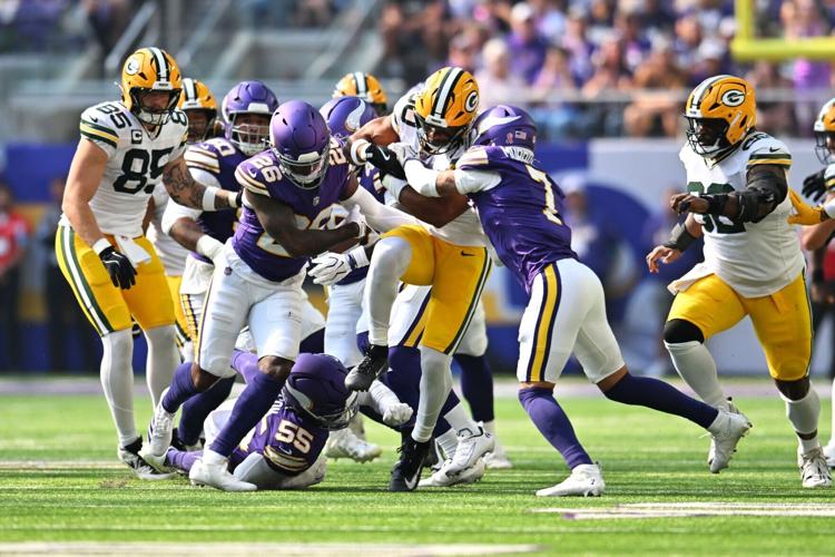 FOOTBALL-NFL-MIN-GB/