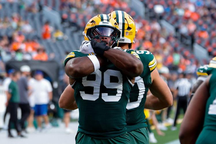FOOTBALL-NFL-DEN-GB/