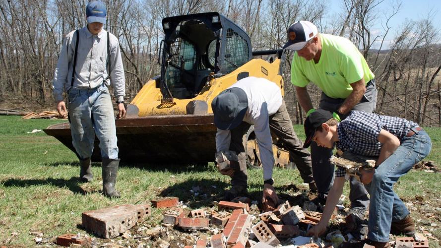 Hohe works with volunteers