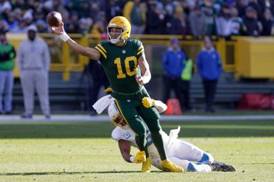 Chargers Packers Football