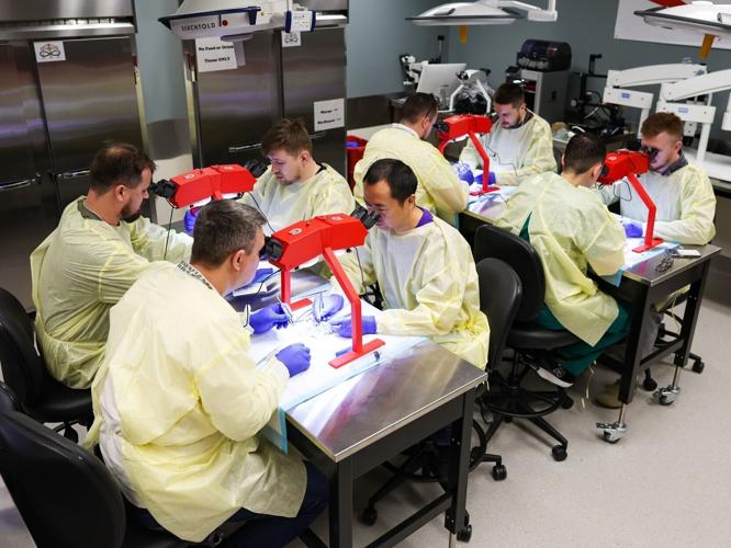 Ukrainian surgeons visit UW-Madison for microsurgery training
