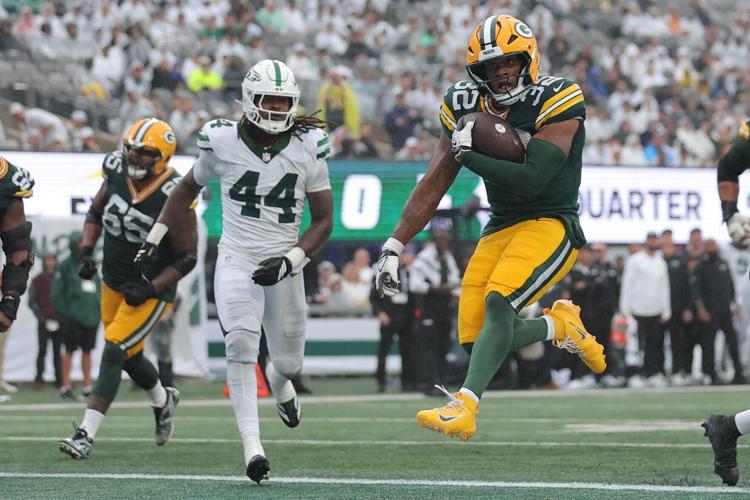 FOOTBALL-NFL-NYJ-GB/