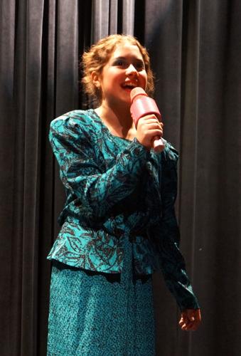 TV news reporter Phineous Trout on the trail of discovered Wonka Bar golden tickets