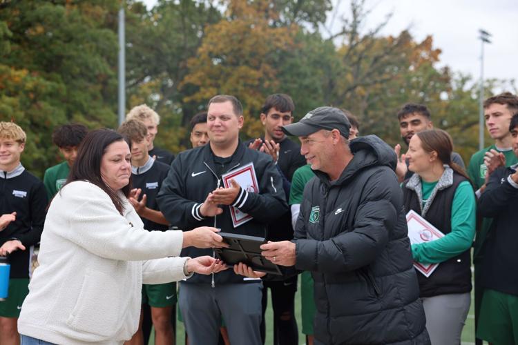 Jason Zitzke accepts American Heart Association award