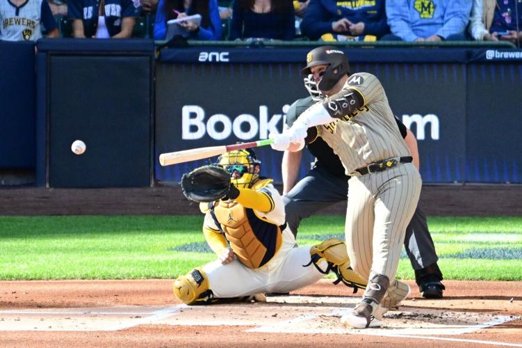 BASEBALL-MLB-MIL-SD/
