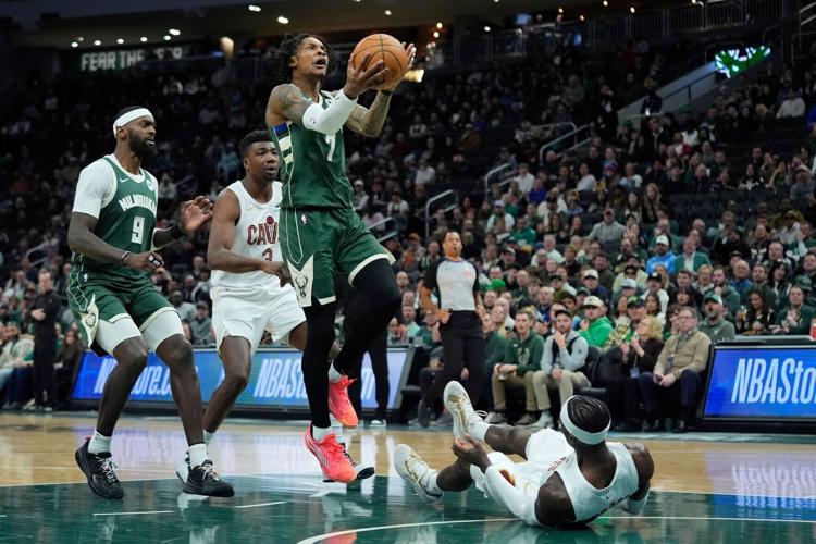 Cavaliers Bucks Basketball