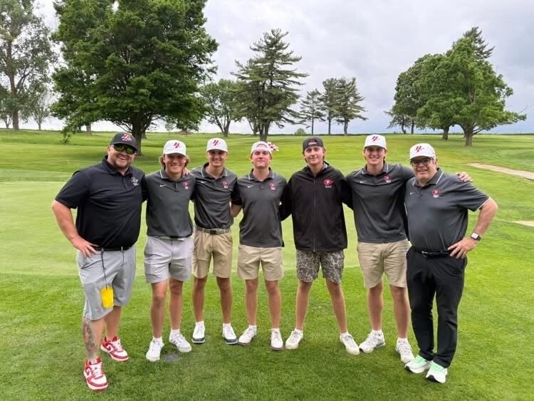 Big Foot golf qualifies for team state for 2nd straight year