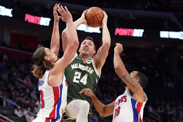 bucks jump page photo 11-2