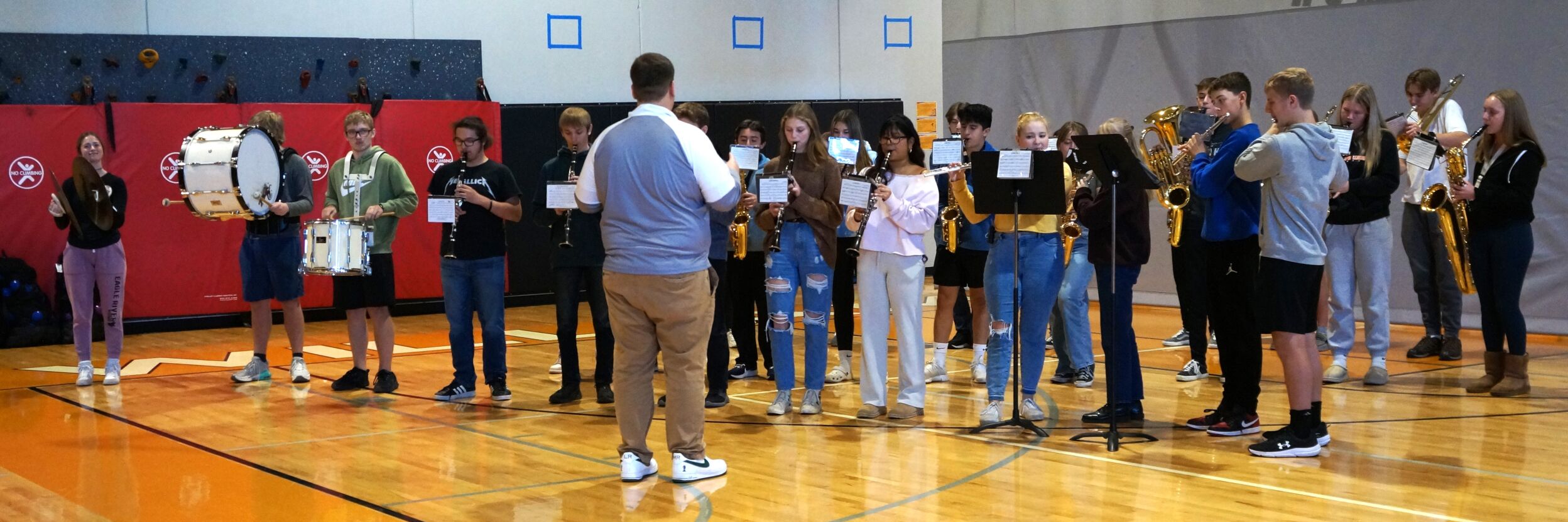 The Williams Bay High School Band performs "The Star-Spangled Banner" national anthem