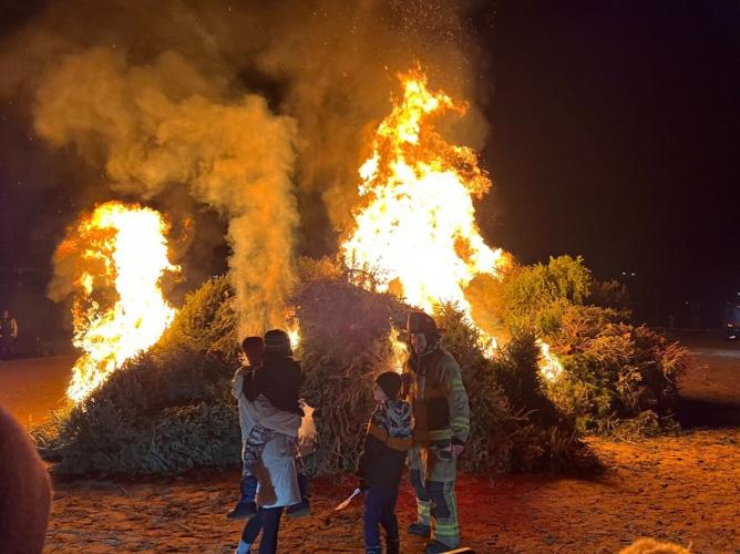 2026 Twelfth Night Bonfire_5.jpeg