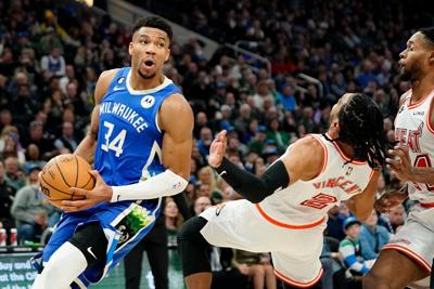 bucks jump photo