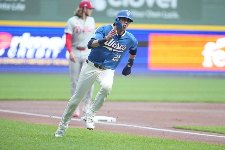 BASEBALL-MLB-MIL-PHI/