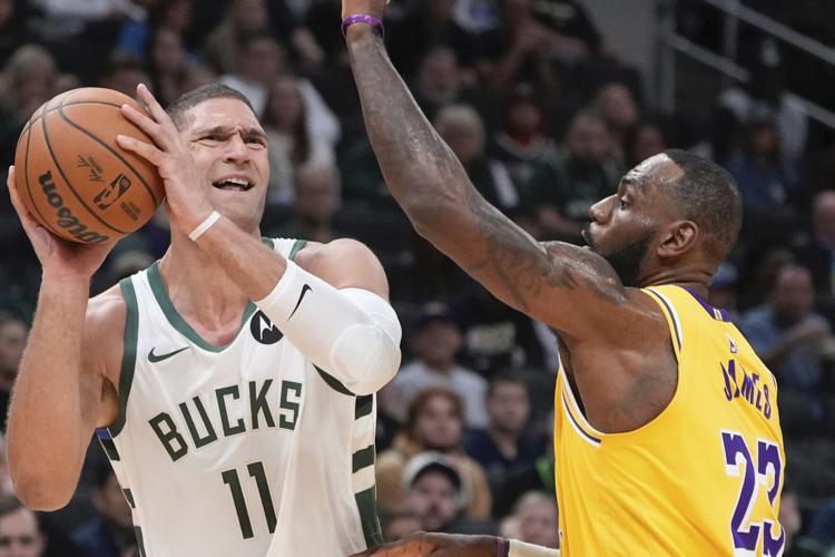 Lakers Bucks Basketball