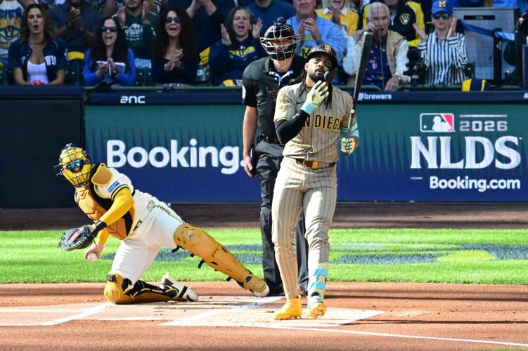 BASEBALL-MLB-MIL-SD/