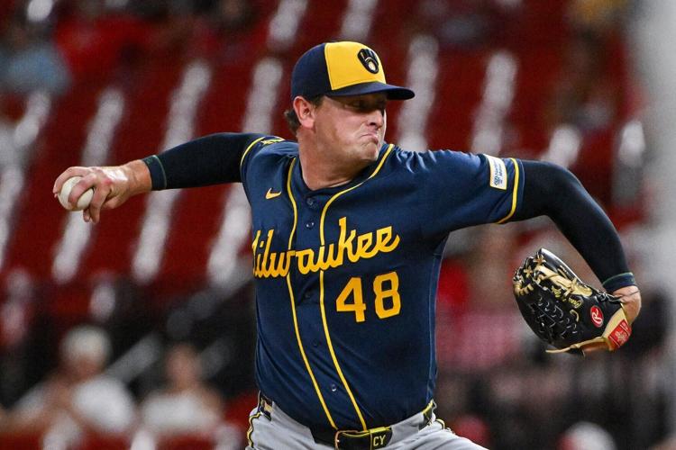BASEBALL-MLB-STL-MIL/