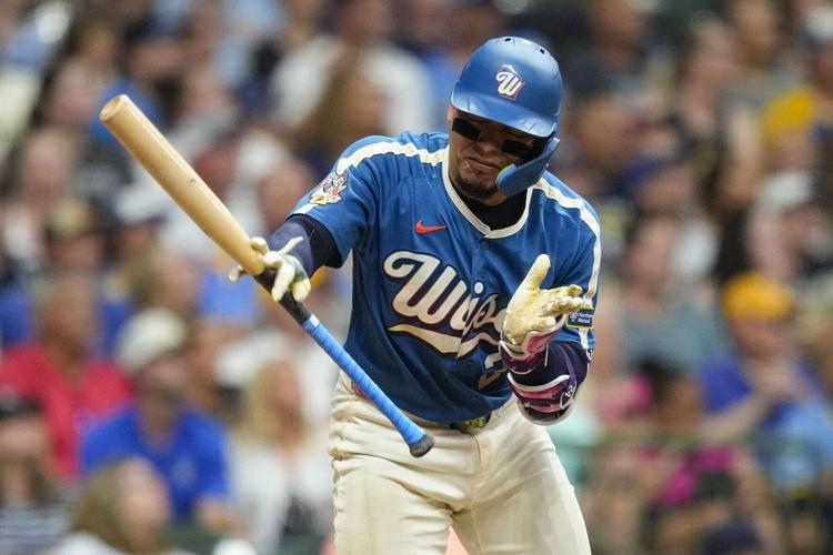 BASEBALL-MLB-MIL-PIT/