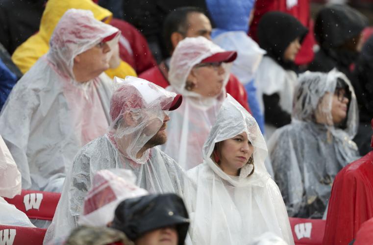 Badgers 48, Golden Flashes 0