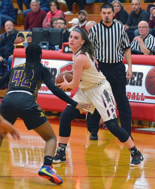 Badger Girls Basketball Wins First Playoff Game Since 2015