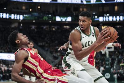 Hawks Bucks Basketball