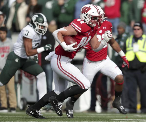 Badgers 38, Spartans 0